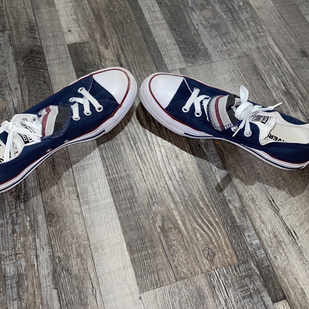Blue converse - Picture 3 of 3